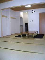 東間寺内部